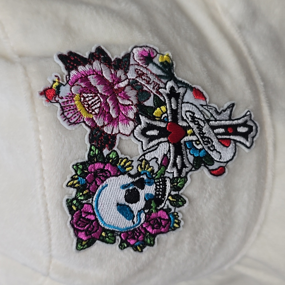 NWT Ed Hardy Women's Sherpa Fleece Bucket Hat Cream Floral Skull Cross - Picture 9 of 13